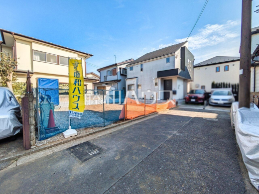 接道状況および現場風景 【東久留米市南町4丁目】 平日のご案内も可能です。まずはお気軽にお問合せ下さいませ。