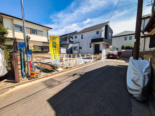 接道状況および現場風景 【東久留米市南町4丁目】 見学はしたいけど、なかなか時間が取れない・・・そんな方に出勤前や仕事終わりにマイホームを見学できるサポートをいたします