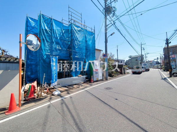 接道状況および現場風景 【練馬区石神井台5丁目】 建物のプレゼンをさせていただきますので、実際の完成イメージを思い描いていただくことができます。お気軽にお問合せ下さい 接道状況および現場風景 【練馬区石神井台5丁目】 建物のプレゼンをさせていただきますので、実際の完成イメージを思い描いていただくことができます。お気軽にお問合せ下さい