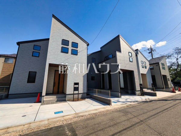 接道状況および現場風景【新座市西堀2丁目】 周辺環境はもちろん日当たりや設備仕様など、実際に行ってみないと分からないことも多くございます。営業担当がご案内いたしますので、お気軽にお問い合わせください。 接道状況および現場風景【新座市西堀2丁目】 周辺環境はもちろん日当たりや設備仕様など、実際に行ってみないと分からないことも多くございます。営業担当がご案内いたしますので、お気軽にお問い合わせください。