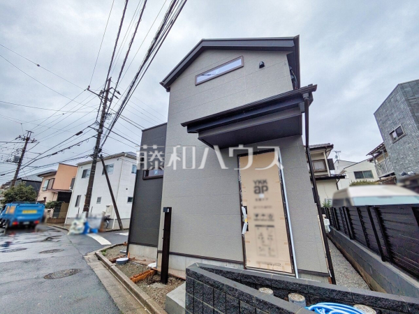 外観 【新座市石神5丁目】 順調に工事が進んでいます。実際の街並みの様子が段々見えて参りました。ぜひ実際に現地をご見学下さいませ。 外観 【新座市石神5丁目】 順調に工事が進んでいます。実際の街並みの様子が段々見えて参りました。ぜひ実際に現地をご見学下さいませ。