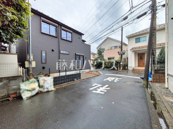 接道状況および現場風景 【新座市石神5丁目】 接道状況および現場風景 【新座市石神5丁目】