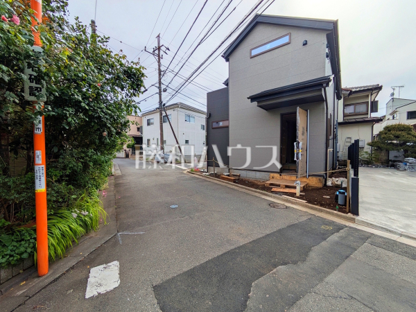 接道状況および現場風景 【新座市石神5丁目】ぜひ実物をご覧いただきたく思います。喜んでご案内いたしますのでお気軽にお問合せ下さい。 接道状況および現場風景 【新座市石神5丁目】ぜひ実物をご覧いただきたく思います。喜んでご案内いたしますのでお気軽にお問合せ下さい。