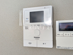 TVモニター付きインターホン訪問者がひと目で分かります TVモニター付きインターホン訪問者がひと目で分かります
