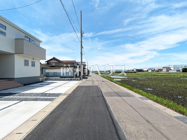 接道状況および現場風景 【小牧市多気西町】 接道状況および現場風景 【小牧市多気西町】