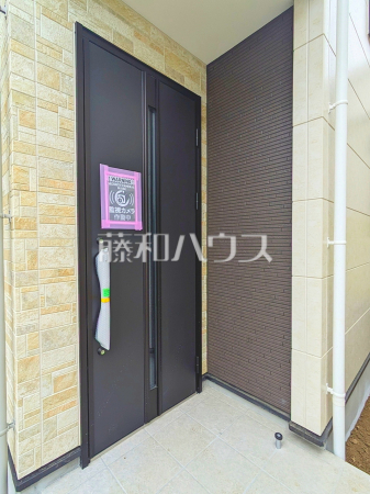 1号棟 玄関 【八王子市中野町】 1号棟 玄関 【八王子市中野町】