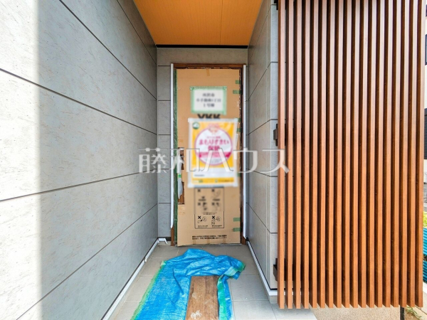 1号棟 玄関 【所沢市小手指南4丁目】 1号棟 玄関 【所沢市小手指南4丁目】