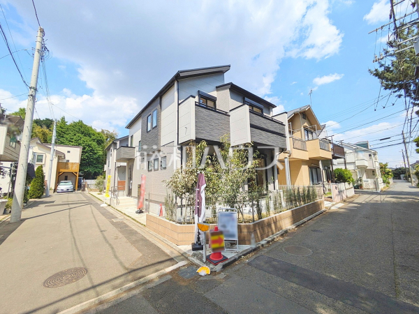接道状況および現場風景 【世田谷区喜多見4丁目】 接道状況および現場風景 【世田谷区喜多見4丁目】