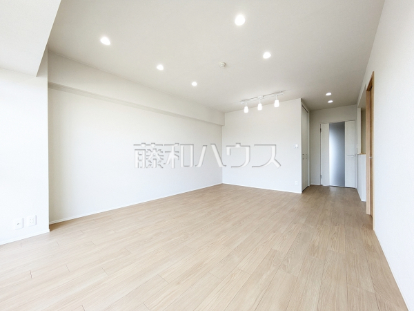 リビング 【志木ニュータウン中央の森参番街 8号棟】 リビング 【志木ニュータウン中央の森参番街 8号棟】
