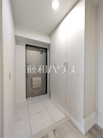 玄関ホール 【志木ニュータウン中央の森弐番街 7号棟】 玄関ホール 【志木ニュータウン中央の森弐番街 7号棟】