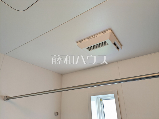 4号棟 浴室乾燥機 【国分寺市東戸倉1丁目】 雨の日の強い味方!浴室換気乾燥機付きユニットバスで洗濯物が乾かせます。
