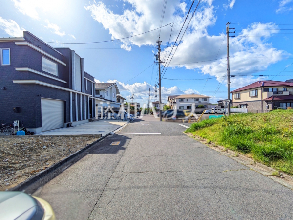 接道状況および現場風景 【春日井市高森台3丁目】 接道状況および現場風景 【春日井市高森台3丁目】