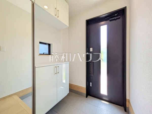 J号棟 玄関 【小金井市前原町4丁目】 J号棟 玄関 【小金井市前原町4丁目】