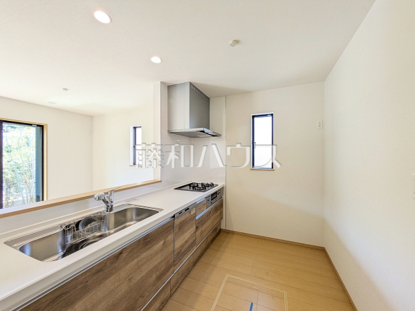 J号棟 キッチン 【小金井市前原町4丁目】 J号棟 キッチン 【小金井市前原町4丁目】