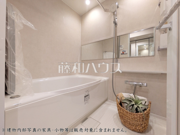 ≪浴室≫浴室はランドリーパイプ付きで、雨の日もお洗濯物を干せて便利です。【ベルジュール府中3】 ≪浴室≫浴室はランドリーパイプ付きで、雨の日もお洗濯物を干せて便利です。【ベルジュール府中3】