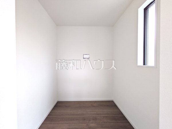 2号棟 ウォークインクローゼット 【練馬区東大泉6丁目】 2号棟 ウォークインクローゼット 【練馬区東大泉6丁目】