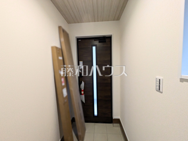 2号棟 玄関 【福岡市南区警弥郷1丁目】 2号棟 玄関 【福岡市南区警弥郷1丁目】