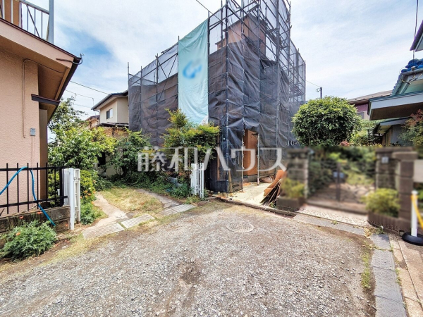 接道状況および現場風景 【所沢市若松町】 接道状況および現場風景 【所沢市若松町】