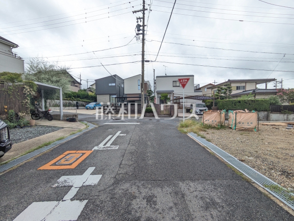 接道状況および現場風景 【春日井市高森台2丁目】 接道状況および現場風景 【春日井市高森台2丁目】