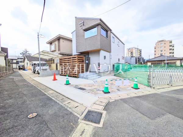 接道状況および現場風景 【福岡市城南区干隈2丁目】 接道状況および現場風景 【福岡市城南区干隈2丁目】