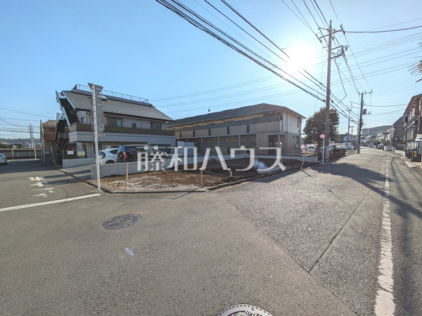 接道状況および現場風景 【日野市旭が丘1丁目】 接道状況および現場風景 【日野市旭が丘1丁目】