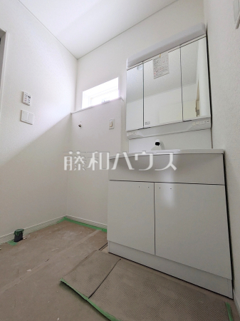 3号棟 洗面室(施工中) 【調布市富士見町3丁目】 3号棟 洗面室(施工中) 【調布市富士見町3丁目】