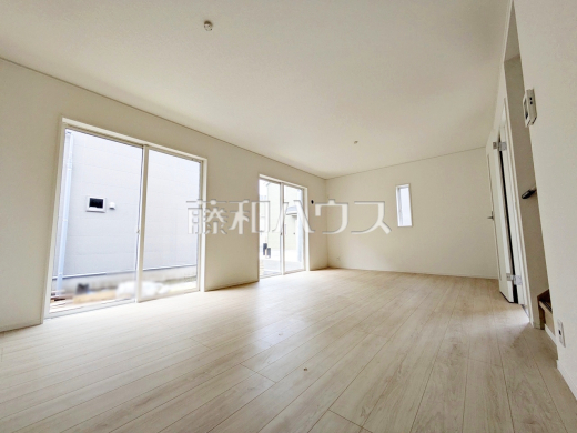 8号棟 リビング 【調布市富士見町3丁目】