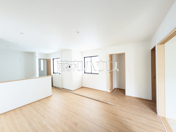 A号棟 リビング 【与那原町字与那原】 A号棟 リビング 【与那原町字与那原】