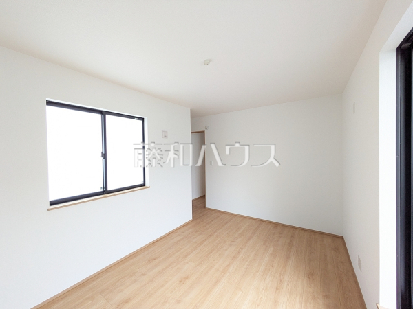 A号棟 居室 【与那原町字与那原】 A号棟 居室 【与那原町字与那原】