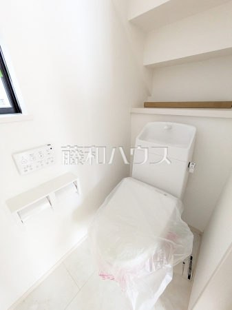 B号棟 トイレ(施工中) 【与那原町字与那原】 B号棟 トイレ(施工中) 【与那原町字与那原】