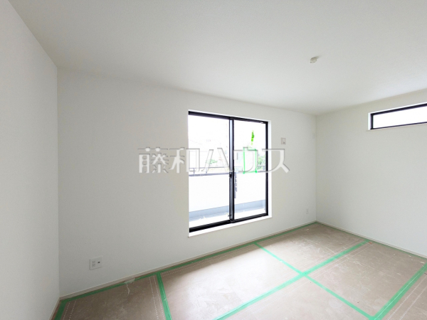 B号棟 居室(施工中) 【与那原町字与那原】 B号棟 居室(施工中) 【与那原町字与那原】