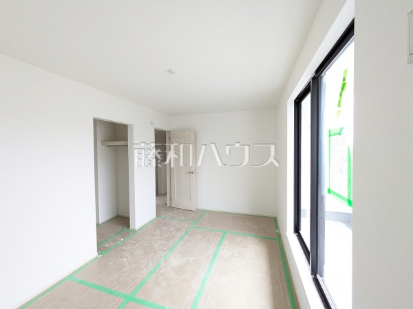 B号棟 居室(施工中) 【与那原町字与那原】 B号棟 居室(施工中) 【与那原町字与那原】