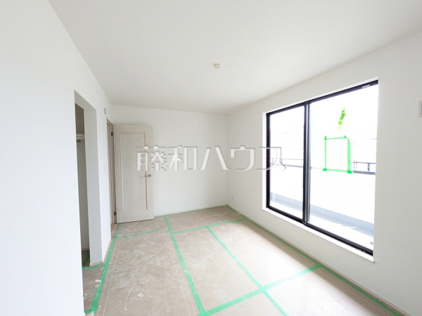 B号棟 居室(施工中) 【与那原町字与那原】 B号棟 居室(施工中) 【与那原町字与那原】