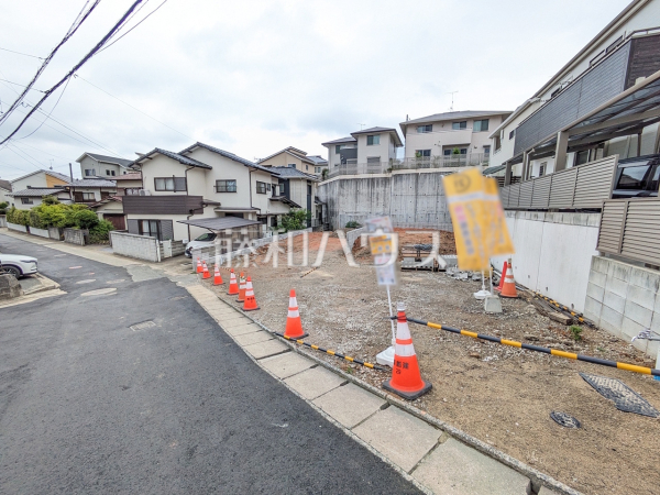 接道状況および現場風景 【福岡市東区舞松原5丁目】 接道状況および現場風景 【福岡市東区舞松原5丁目】