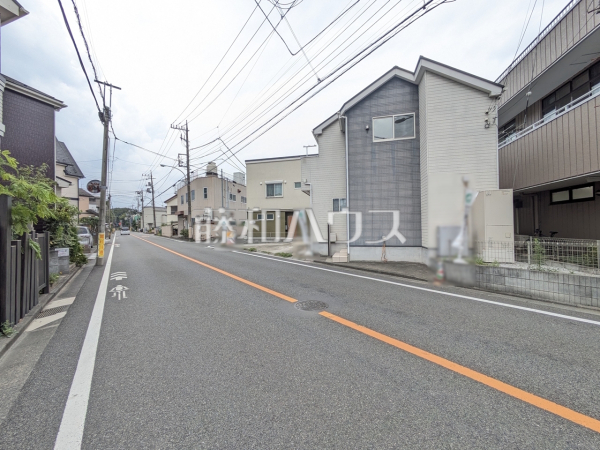 接道状況および現場風景 【小平市鈴木町1丁目】 接道状況および現場風景 【小平市鈴木町1丁目】
