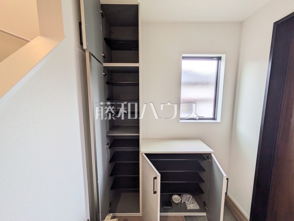 玄関収納 【糟屋郡志免町志免1丁目】 玄関収納 【糟屋郡志免町志免1丁目】