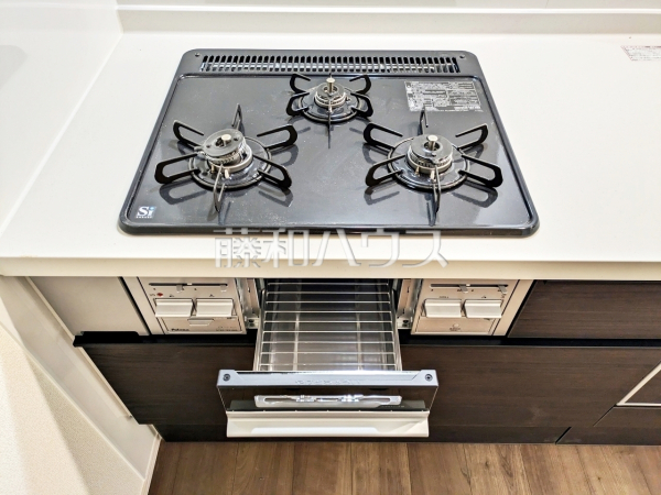 C号棟 キッチンコンロ・グリル 【板橋区小豆沢4丁目】 C号棟 キッチンコンロ・グリル 【板橋区小豆沢4丁目】