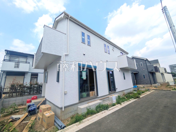 ≪接道状況≫順調に工事が進んでいます。実際の街並みの様子が段々見えて参りました。ぜひ実際に現地をご見学下さいませ。 【府中市本宿町4丁目】 ≪接道状況≫順調に工事が進んでいます。実際の街並みの様子が段々見えて参りました。ぜひ実際に現地をご見学下さいませ。 【府中市本宿町4丁目】