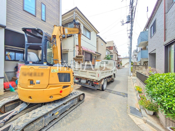 接道状況および現場風景 【板橋区赤塚新町1丁目】 接道状況および現場風景 【板橋区赤塚新町1丁目】