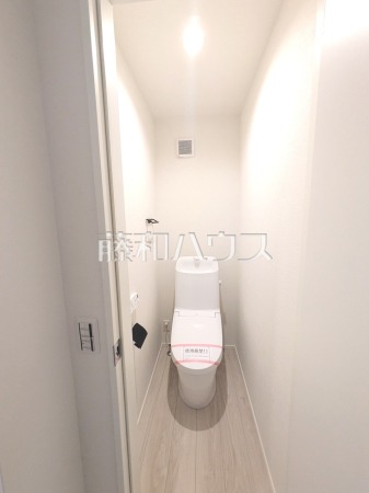 温水洗浄機能付きトイレで清潔にご使用いただけます。 【板橋区赤塚新町1丁目】 温水洗浄機能付きトイレで清潔にご使用いただけます。 【板橋区赤塚新町1丁目】