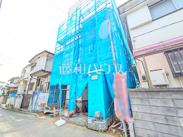 リビングに生活動線の中心となるリビングイン階段を設置し、家族の絆を育む住まいとなっています。 【板橋区赤塚新町1丁目】 リビングに生活動線の中心となるリビングイン階段を設置し、家族の絆を育む住まいとなっています。 【板橋区赤塚新町1丁目】