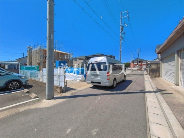 接道状況および現場風景 【小牧市藤島町中島】 接道状況および現場風景 【小牧市藤島町中島】
