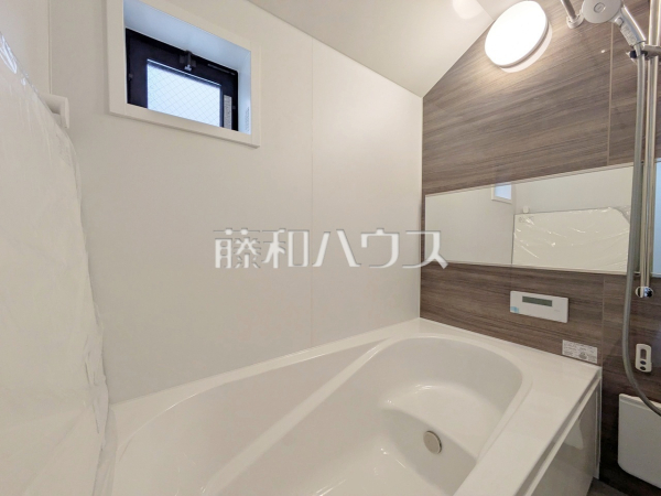 浴室 【練馬区貫井3丁目】
2階に浴室があるので人目を気にせずゆっくり入れますね。 浴室 【練馬区貫井3丁目】
2階に浴室があるので人目を気にせずゆっくり入れますね。