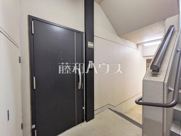 玄関 【ルジェンテ・リベル志木弐番館】 玄関 【ルジェンテ・リベル志木弐番館】