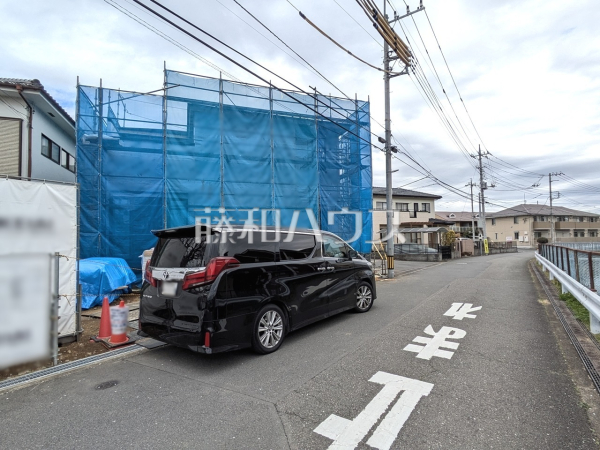 接道状況および現場風景 【日野市万願寺1丁目】 接道状況および現場風景 【日野市万願寺1丁目】