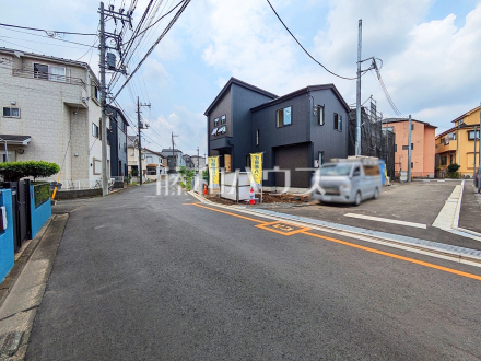 接道状況および現場風景 【新座市石神3丁目】 物件の事、諸費用の事など、小さな疑問お気軽にご連絡・ご相談下さい。 /撮影日2026/07/17