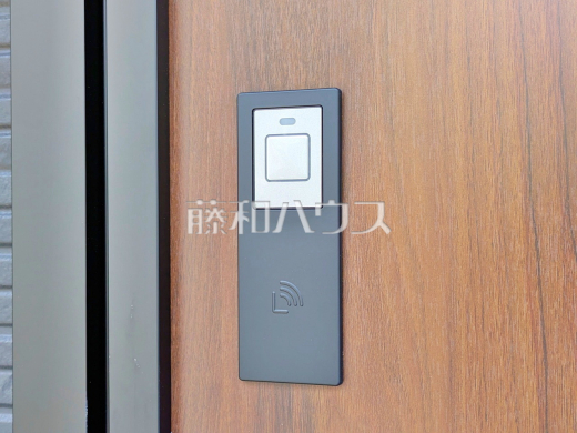 1号棟 スマートキー 【新座市石神3丁目】 施錠開錠は便利なスマートキー採用!