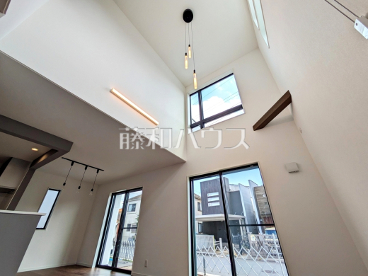 40号棟 リビング吹き抜け 【武蔵村山市大南1丁目】