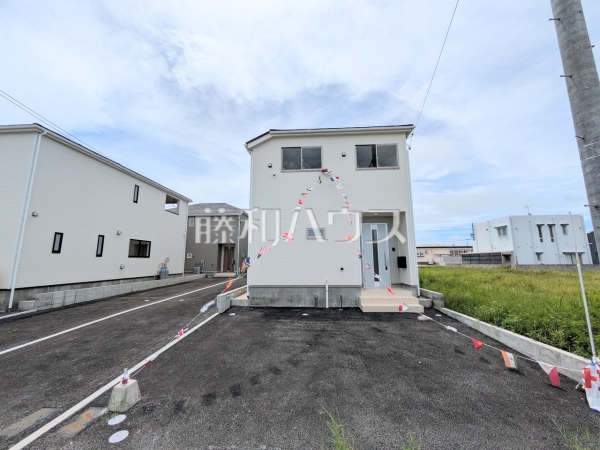 1号棟 並列2台可能なカースペース 【うるま市与那城屋慶名】 1号棟 並列2台可能なカースペース 【うるま市与那城屋慶名】