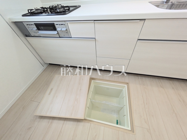 1号棟 キッチン床下収納 【うるま市与那城屋慶名】 1号棟 キッチン床下収納 【うるま市与那城屋慶名】